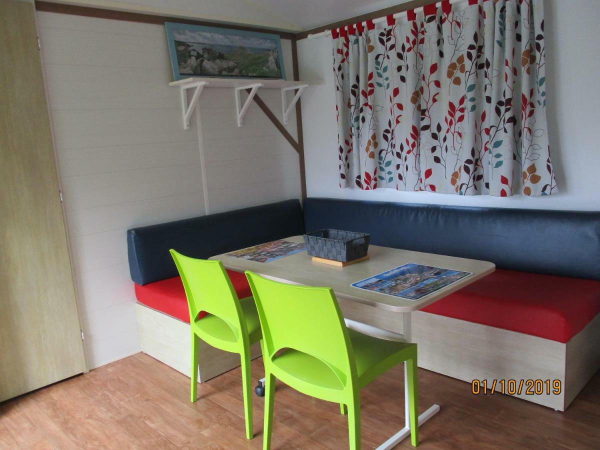 Les Mobile Home De Kerroyal Garlan Exterior foto